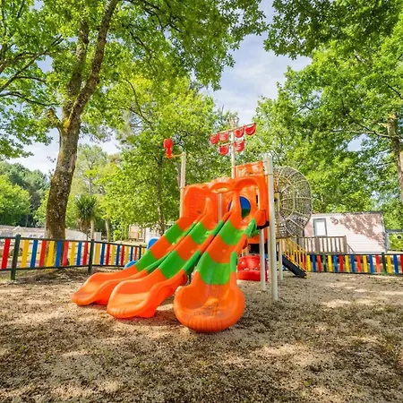 Zecamping 4 étoiles Animé Piscine Couvertedans La Foret Proche De La Campeggio *