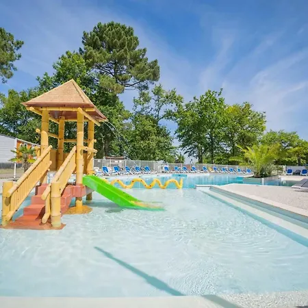 Zecamping 4 étoiles Animé Piscine Couvertedans La Foret Proche De La *