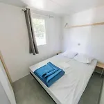 Кемпинг Zecamping 4 Etoiles Anime Piscine Couvertedans La Foret Proche De La Plage *