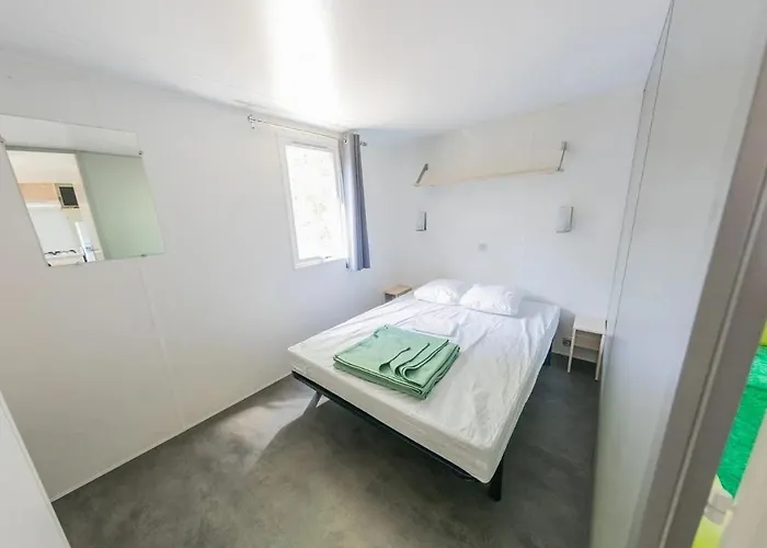 - Piscine - Ccbbggf *