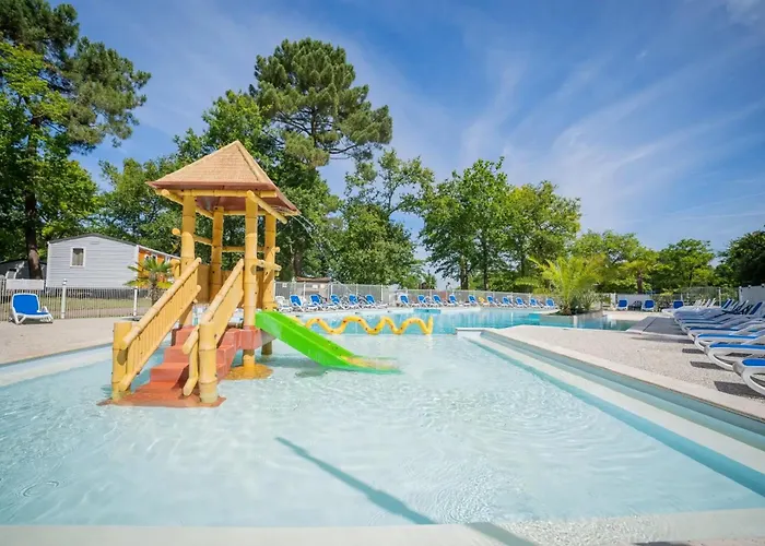 Camping - Piscine - Ccbbggf