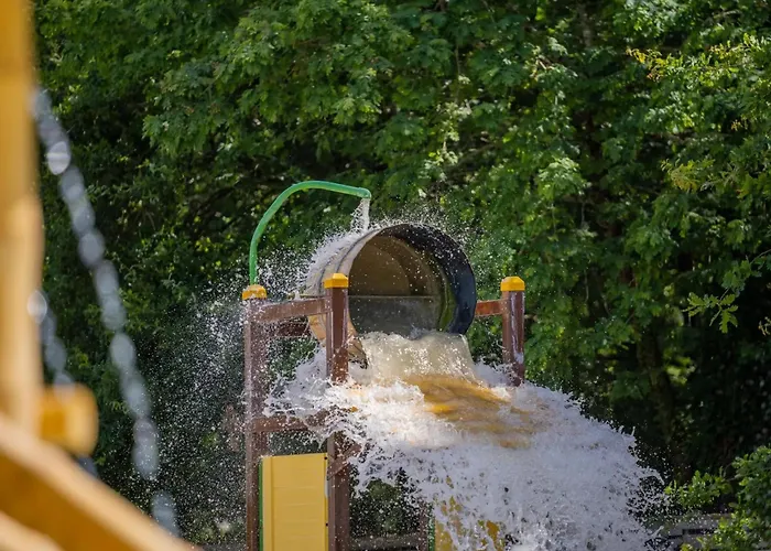 Camping - Piscine - Ccbbggf *