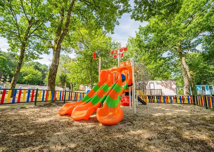 Camping - Piscine - Ccbbggf